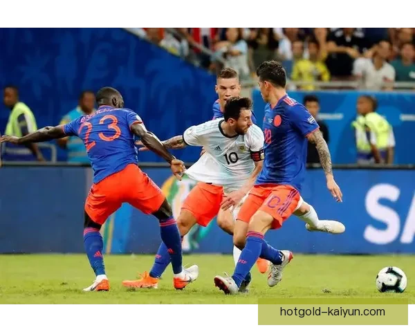 哥伦比亚队巧妙运用控球战术，备受期待重拾国际赛场辉煌